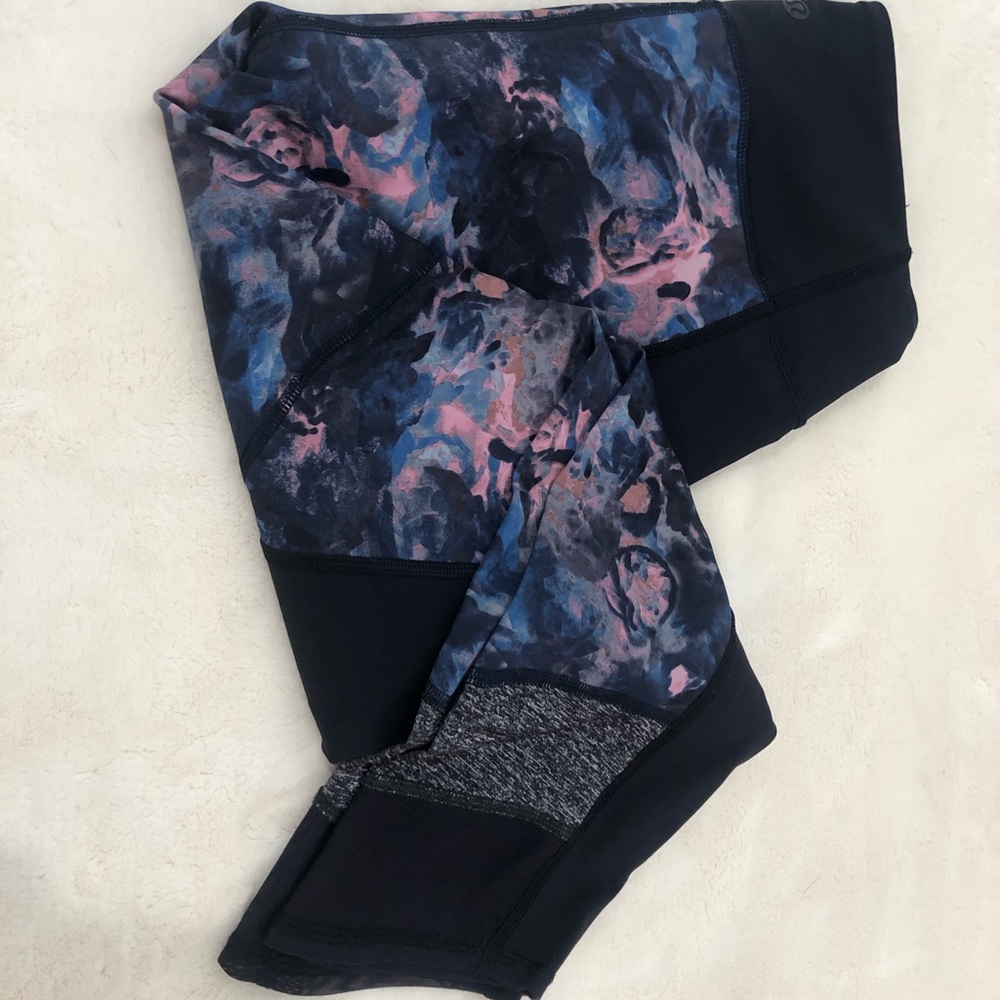 Lululemon athletica mesh crop leggings